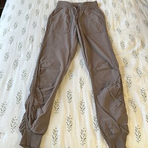 lululemon Dance Studio Jogger High Rise size 2 Lunar Rock 28” inseam